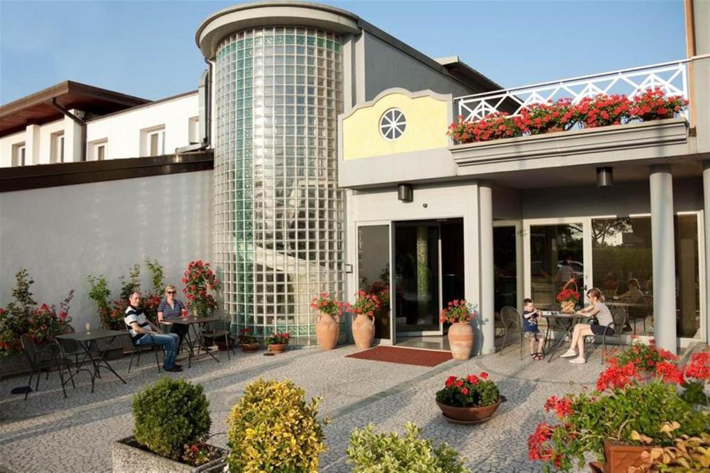 Hotel Ambra 3*
