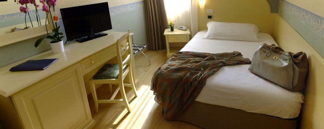 Hotel Ambra 3*