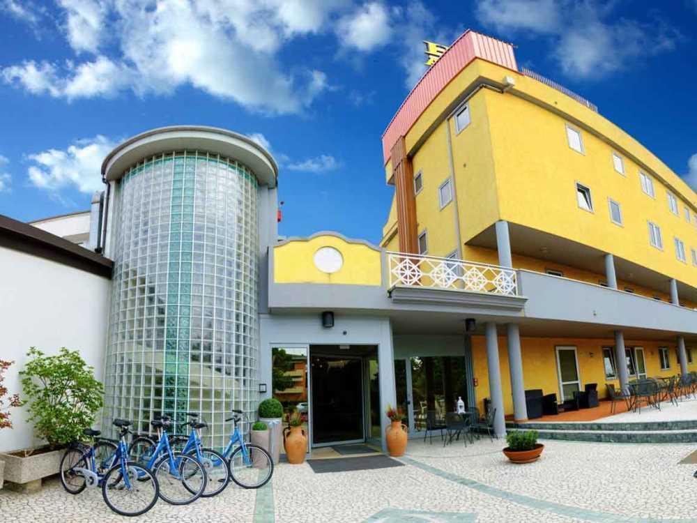 Ambra Hotel 3*